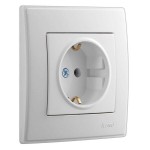 Розетка LEZARD Lesya 705-0202-122B c заземлюючим контактом біла