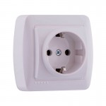 Розетка зовнішня LEZARD Demet 711-0200-122 з заземлюючим контактом біла