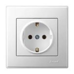 Розетка LEZARD Deriy 702-0202-121В з заземлюючим контактом біла