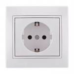 Розетка LEZARD Mira 701-0202-122В з заземлюючим контактом біла