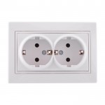 Розетка LEZARD Mira 701-0202-127В подвійна з заземлюючим контактом біла