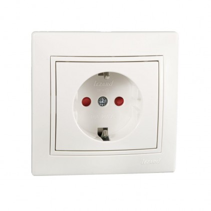Розетка LEZARD Mira 701-0202-124В с защитой от детей белая