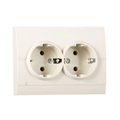 Розетка LEZARD Deriy 702-0303-127 двойная с заземляющим контактом крем