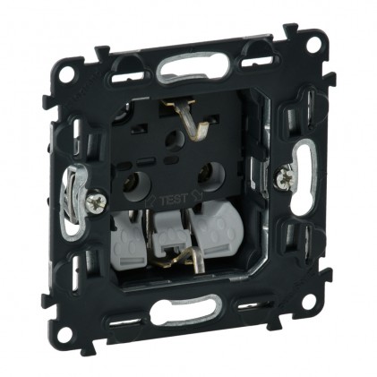 Розетка механизм LEGRAND Valena In'Matic 2к+З 16A 250В автоклеммы