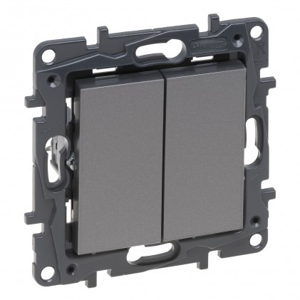 Вимикач прохідний LEGRAND Niloé Step 2-клавішний (сх.6+6) 10А сталь