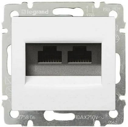 Розетка комп'ютерна подвійна LEGRAND Valena Classic 1*RJ45 категорія 5e UTP біла