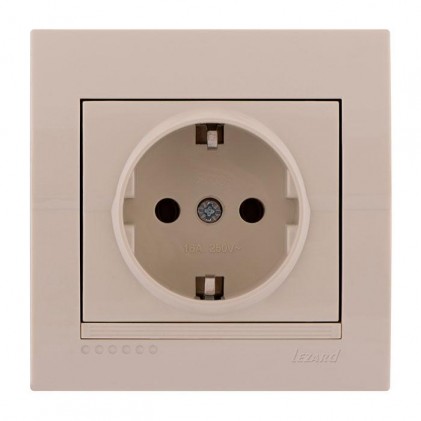 Розетка LEZARD Deriy 702-0303-122 c заземляющим контактом крем