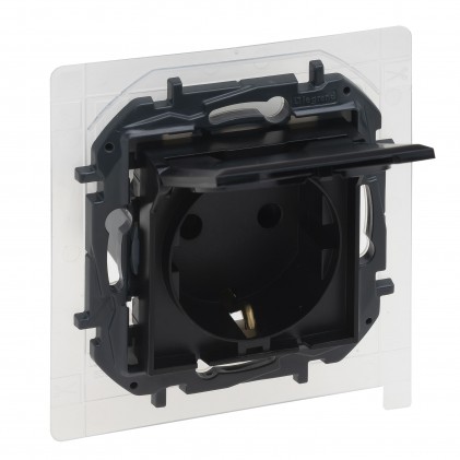 Розетка с з/к LEGRAND Niloé Step с крышкой 16А черная